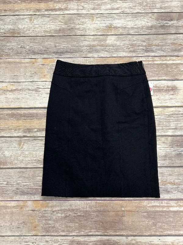 Black Skirt Mini & Short White House Black Market, Size 0 Sleek Mini Skirt